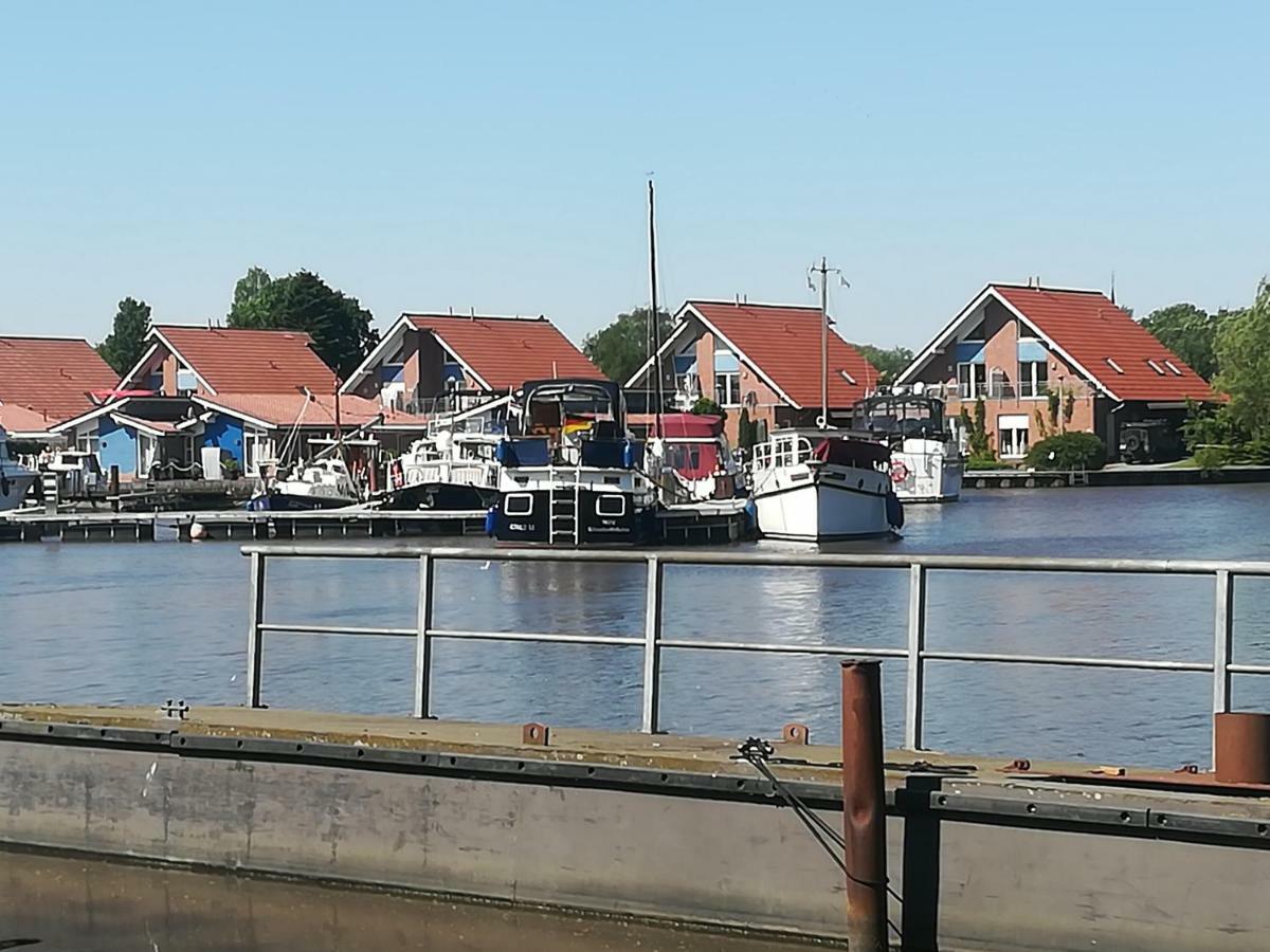 Kaeptn'S Koje Lejlighed Weener Eksteriør billede
